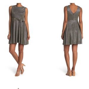 Papillon V-Back Tie Waist Glitter Dress | NWT | Large | Gold **no belt